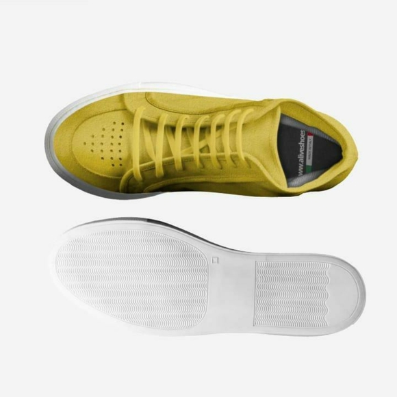 Shoes - Picture 4 of 5